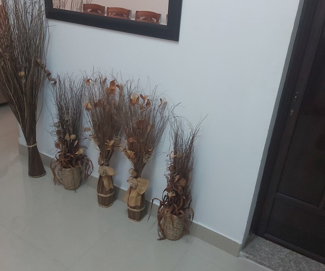 Al Mazruiyah, Household Items, SAR 75,  Dried Decorative Branches Qty 5