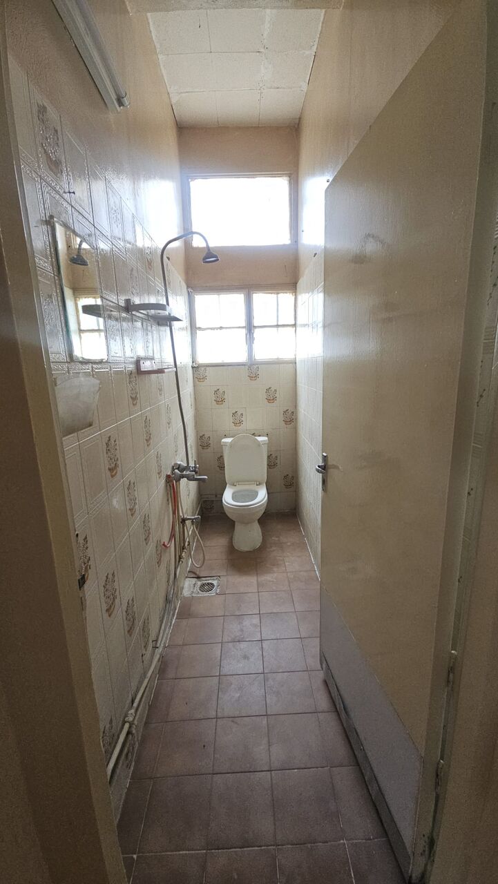 Salmaniya, Apartments, Flats, Houses & Villas, BHD 100/month,  1 BR,  1 Bedroom Unfurnished Flat For Rent Without Ewa