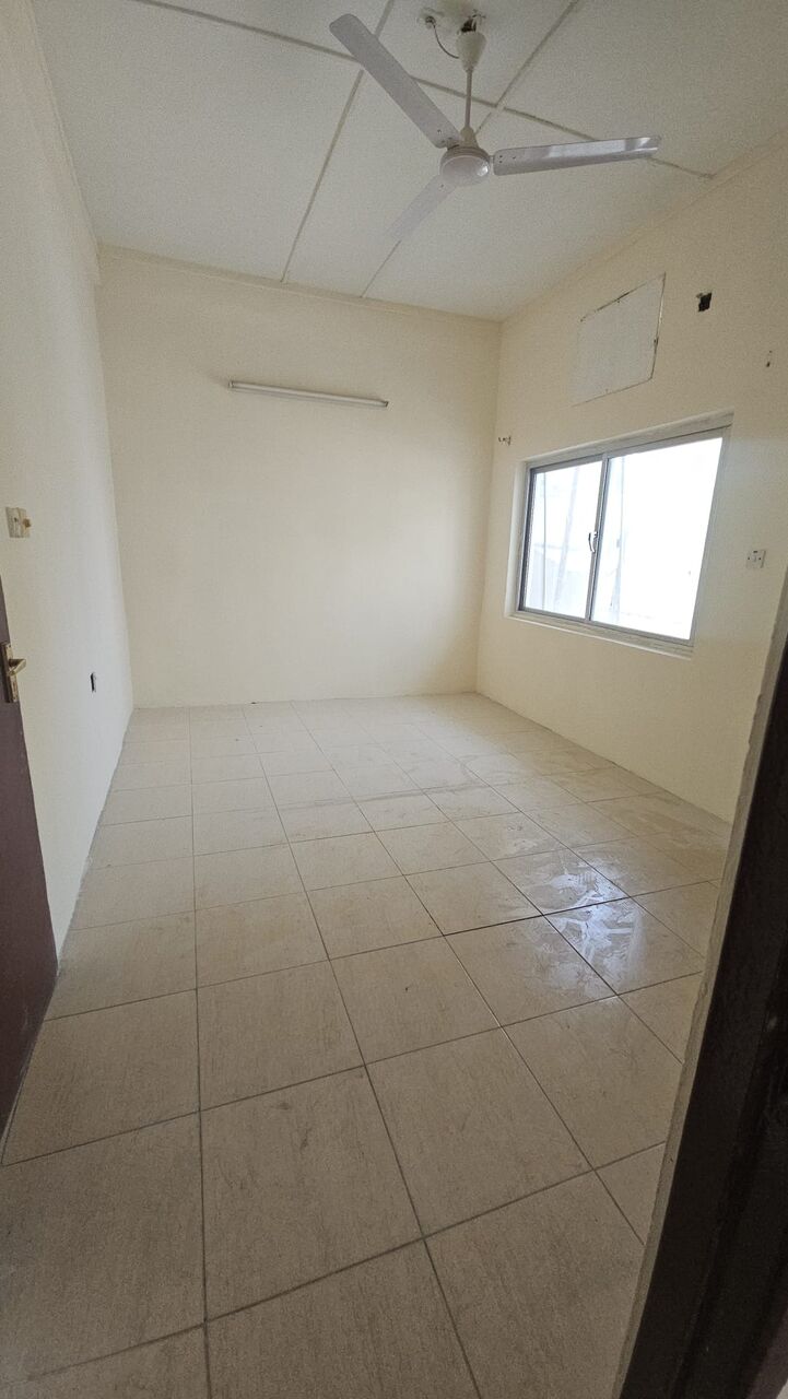 Salmaniya, Apartments, Flats, Houses & Villas, BHD 150/month,  2 BR,  2 Bedroom Unfurnished Flat For Rent Without Ewa