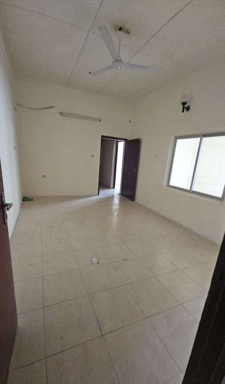 Salmaniya, Apartments, Flats, Houses & Villas, BHD 150/month,  2 BR,  2 Bedroom Unfurnished Flat For Rent Without Ewa
