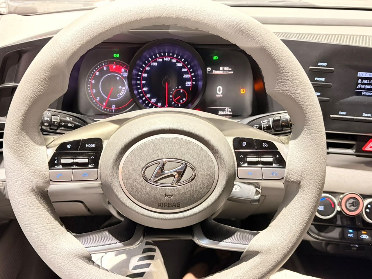 Riyadh, Vehicles, Cars & Trucks , SAR 35500,  Hyundai Elantra N Line,  2021,  Automatic,  256000 KM,  SELLING MY HYUNDAI ELENTRA (SMART)  (MINT CONDITION)