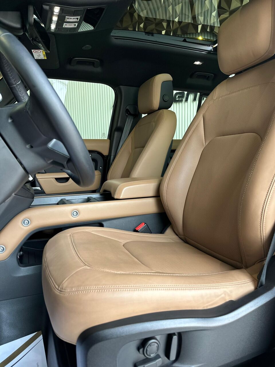 Riffa, Vehicles, Cars & Trucks , BHD 33500,  LAND ROVER DEFENDER P300 X-DYNAMIC SE V4 2025 BLACK,  2025,  Automatic,  22000 KM,