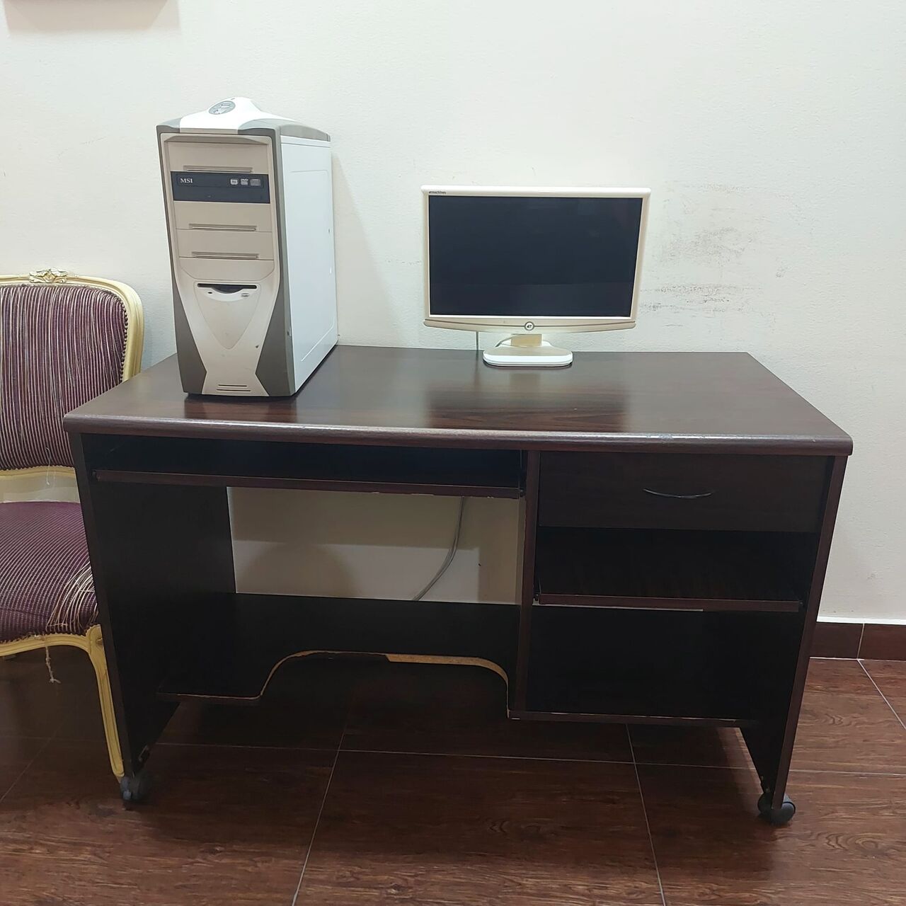 Manama, Furniture, BHD 15,  Office Furniture In Very Good Condition