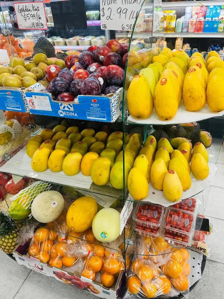 Montreal, Food & Drink, Fruit And Vegetable Store In Montreal