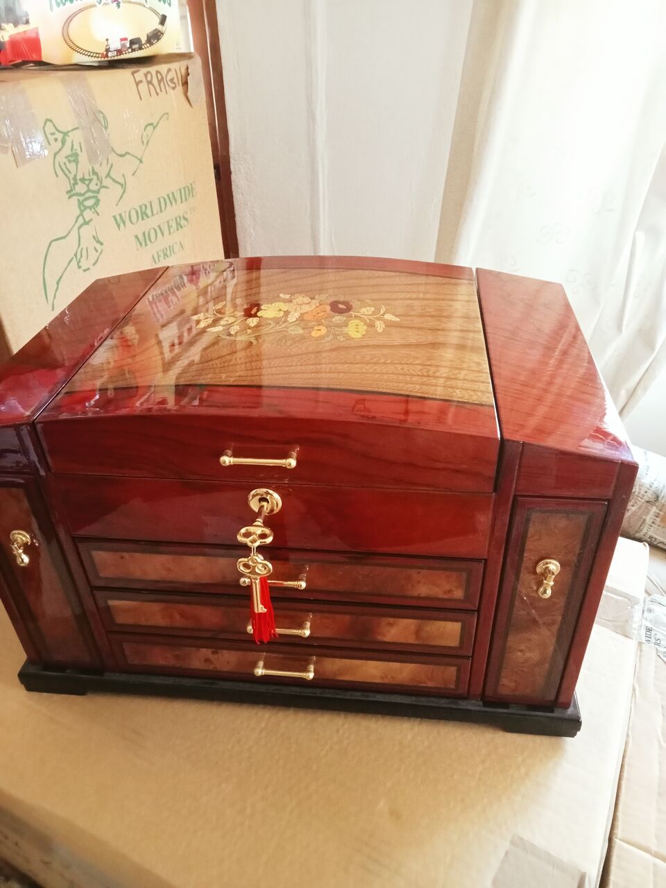 Nairobi, Collectibles, KES 20000,  Ornate Inlaid Handmade Jewelry Box