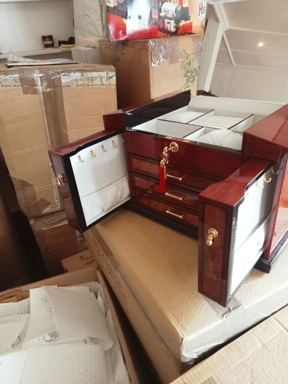 Nairobi, Collectibles, KES 20000,  Ornate Inlaid Handmade Jewelry Box