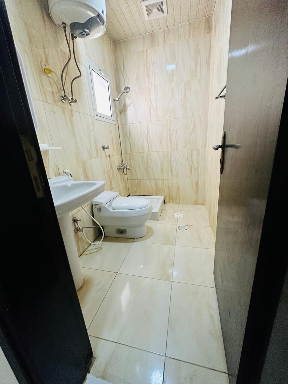 Jubail, Apartments, Flats, Houses & Villas, 2 BR,  2 BHK UNFURNISHED FLAT 444444  RENT