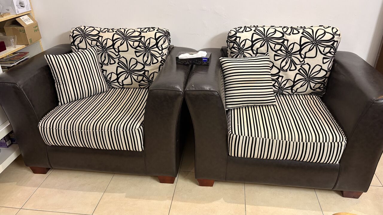 Jeddah, Furniture, SAR 900,  Seven Seater Sofa Set With Center Table