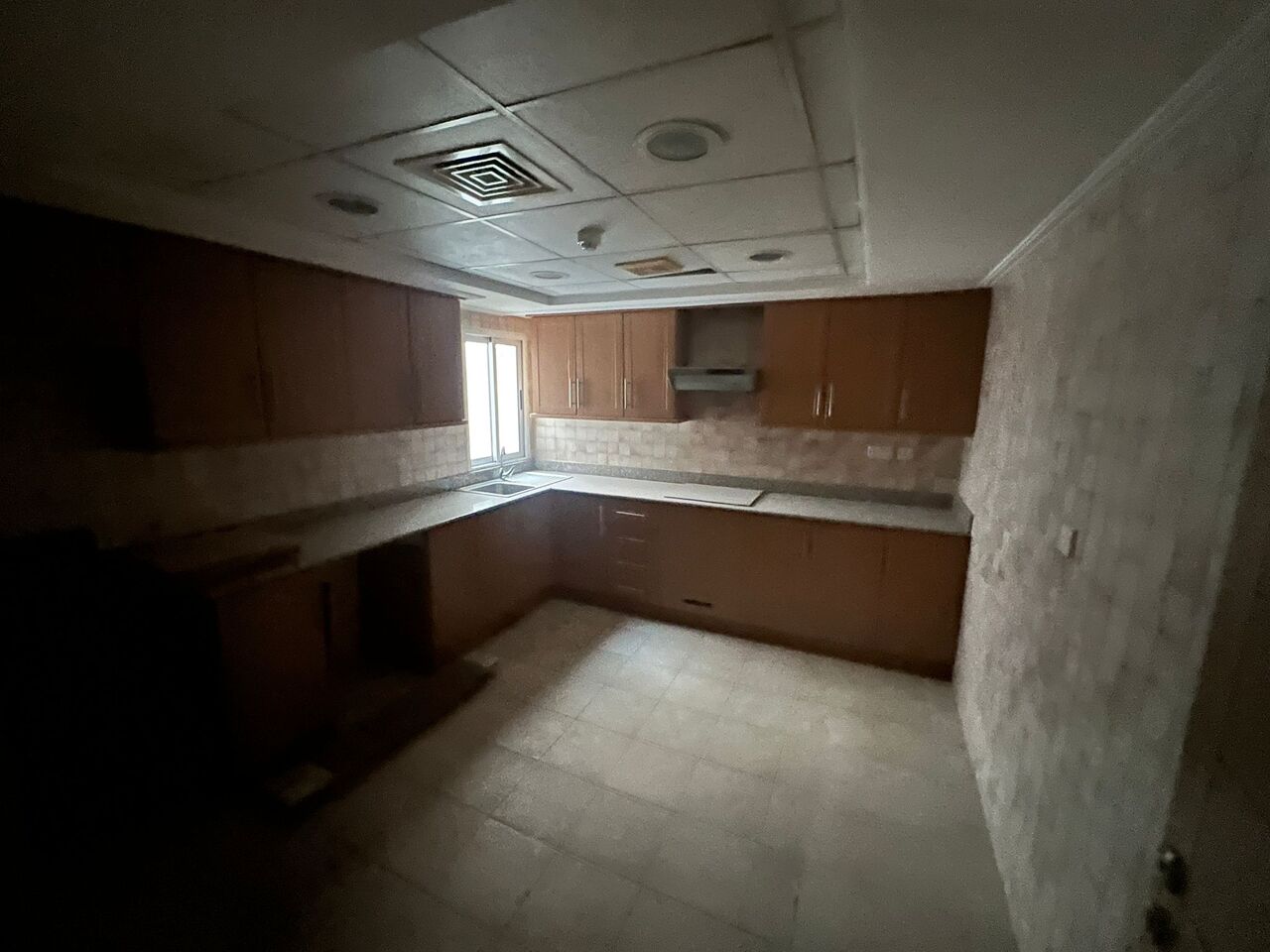 Diplomatic Area, Offices, BHD 650,  175 Sq. Meter,  SPACIOUS OFFICE FOR RENT NEAR DIPLOMATIC AREA