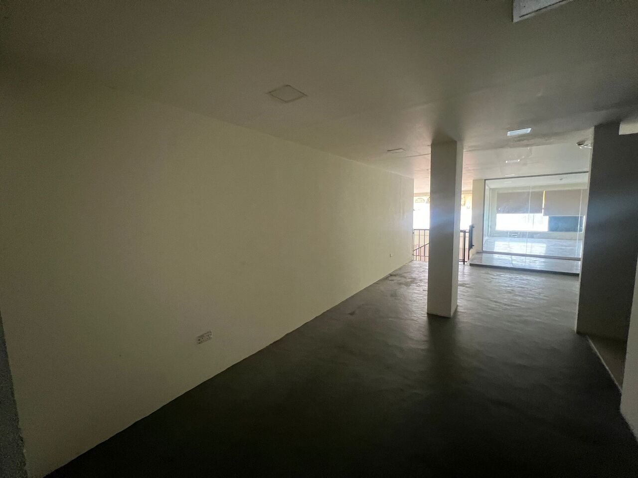 Budaiya, Shops, BHD 1750,  316 Sq. Meter,  Spacious Highway-Facing Showroom For Rent In Budaiya