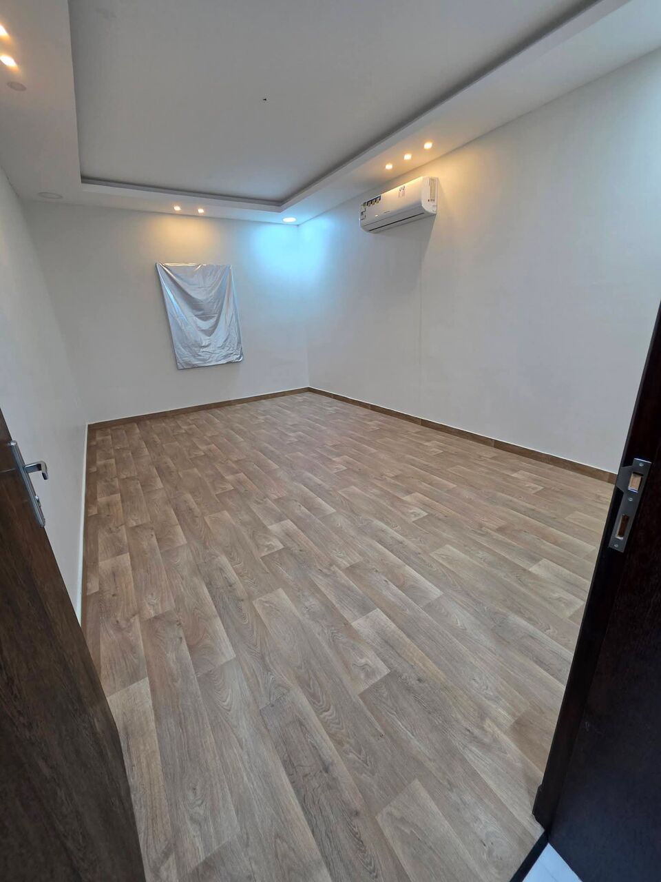 Thuqbah, Apartments, Flats, Houses & Villas, 2 BR,  🏠✨ NEARLY NEW & BEAUTIFUL 2-BEDROOM FAMILY APARTMENT | 2 SPLIT A/Cs | ELEVATOR | ONLY 2 Y