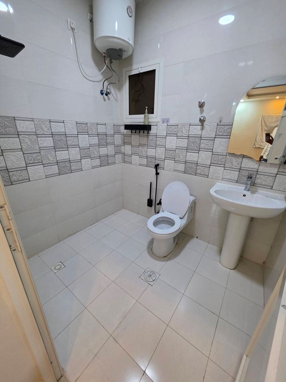 Thuqbah, Apartments, Flats, Houses & Villas, 2 BR,  🏠✨ NEARLY NEW & BEAUTIFUL 2-BEDROOM FAMILY APARTMENT | 2 SPLIT A/Cs | ELEVATOR | ONLY 2 Y