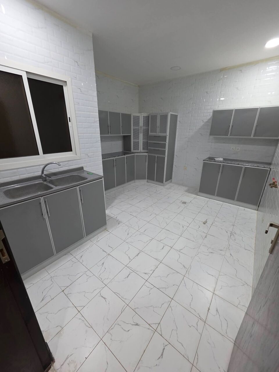 Thuqbah, Apartments, Flats, Houses & Villas, 2 BR,  🏠✨ NEARLY NEW & BEAUTIFUL 2-BEDROOM FAMILY APARTMENT | 2 SPLIT A/Cs | ELEVATOR | ONLY 2 Y