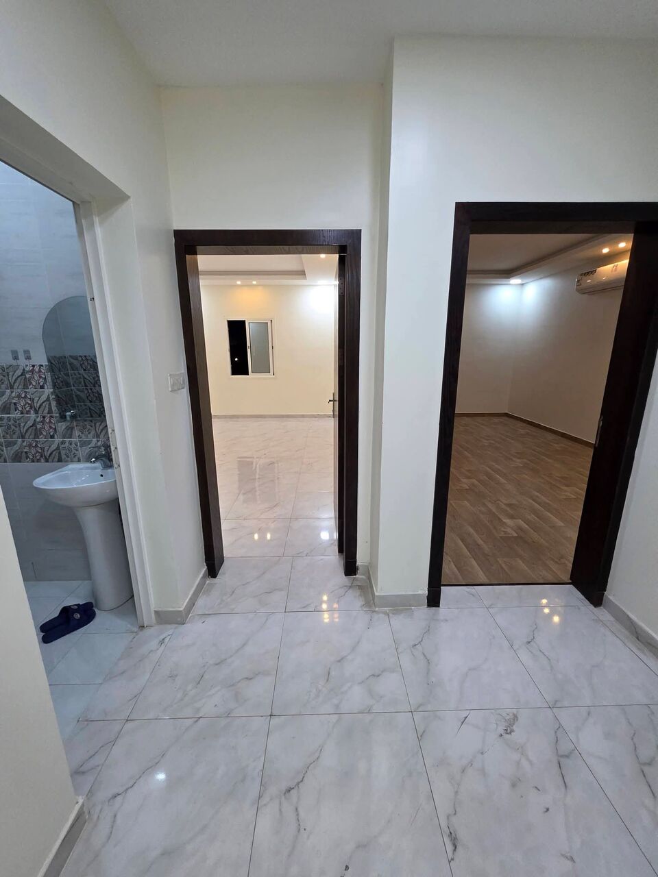 Thuqbah, Apartments, Flats, Houses & Villas, 2 BR,  🏠✨ NEARLY NEW & BEAUTIFUL 2-BEDROOM FAMILY APARTMENT | 2 SPLIT A/Cs | ELEVATOR | ONLY 2 Y