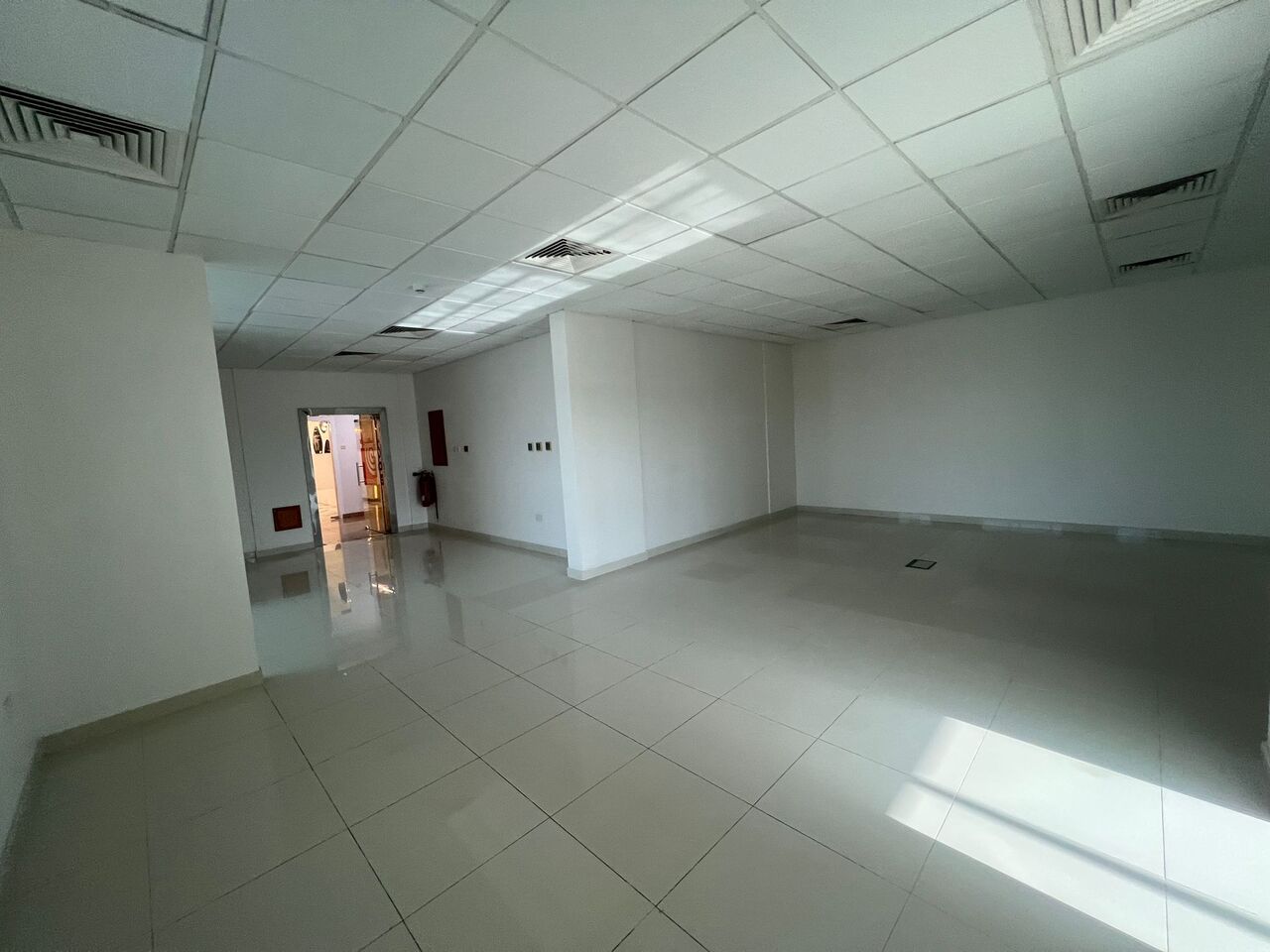 Tubli, Offices, BHD 750,  130 Sq. Meter,  Bright & Spacious Office For Rent In Tubli