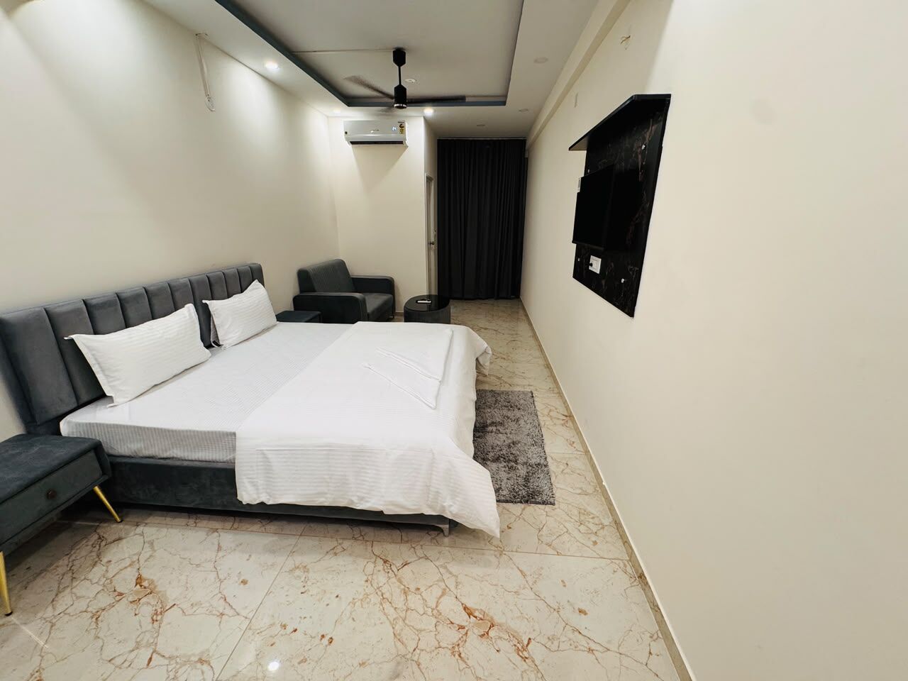 Bangalore, Rooms for Rent, INR 2000/day,  Furnished,  6500 Sq. Feet,  Emerald Signature Rooms & Serviced Apartment