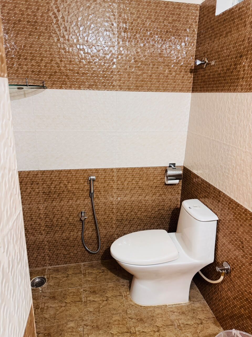Bangalore, Rooms for Rent, INR 2000/day,  Furnished,  6500 Sq. Feet,  Emerald Signature Rooms & Serviced Apartment