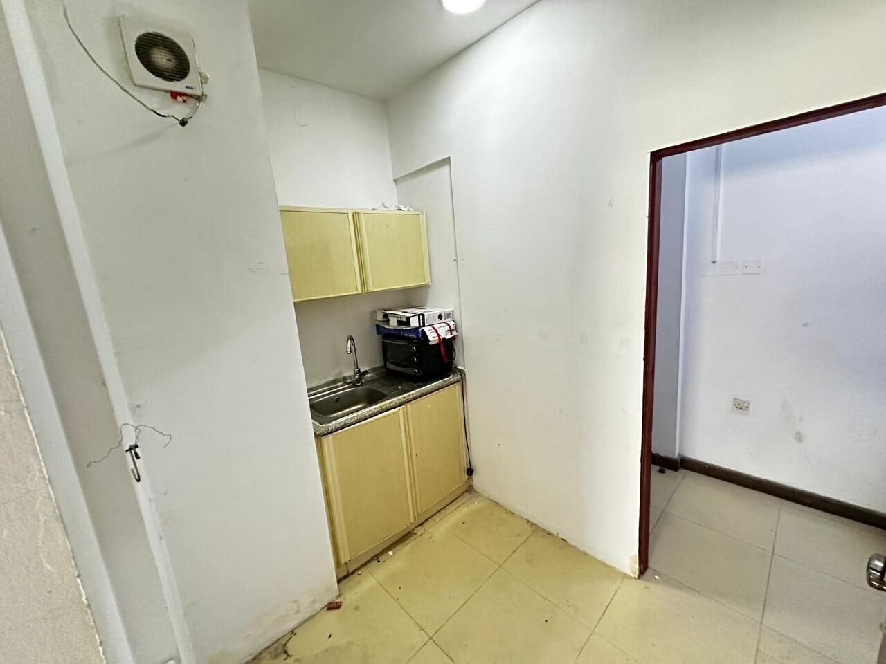 Hoora, Real Estate For Sale, BHD 130,  🏠 STUDIO FOR RENT – AL HOORA  📍 Excellent Location In Al Hoora, Behind Josi Mall,