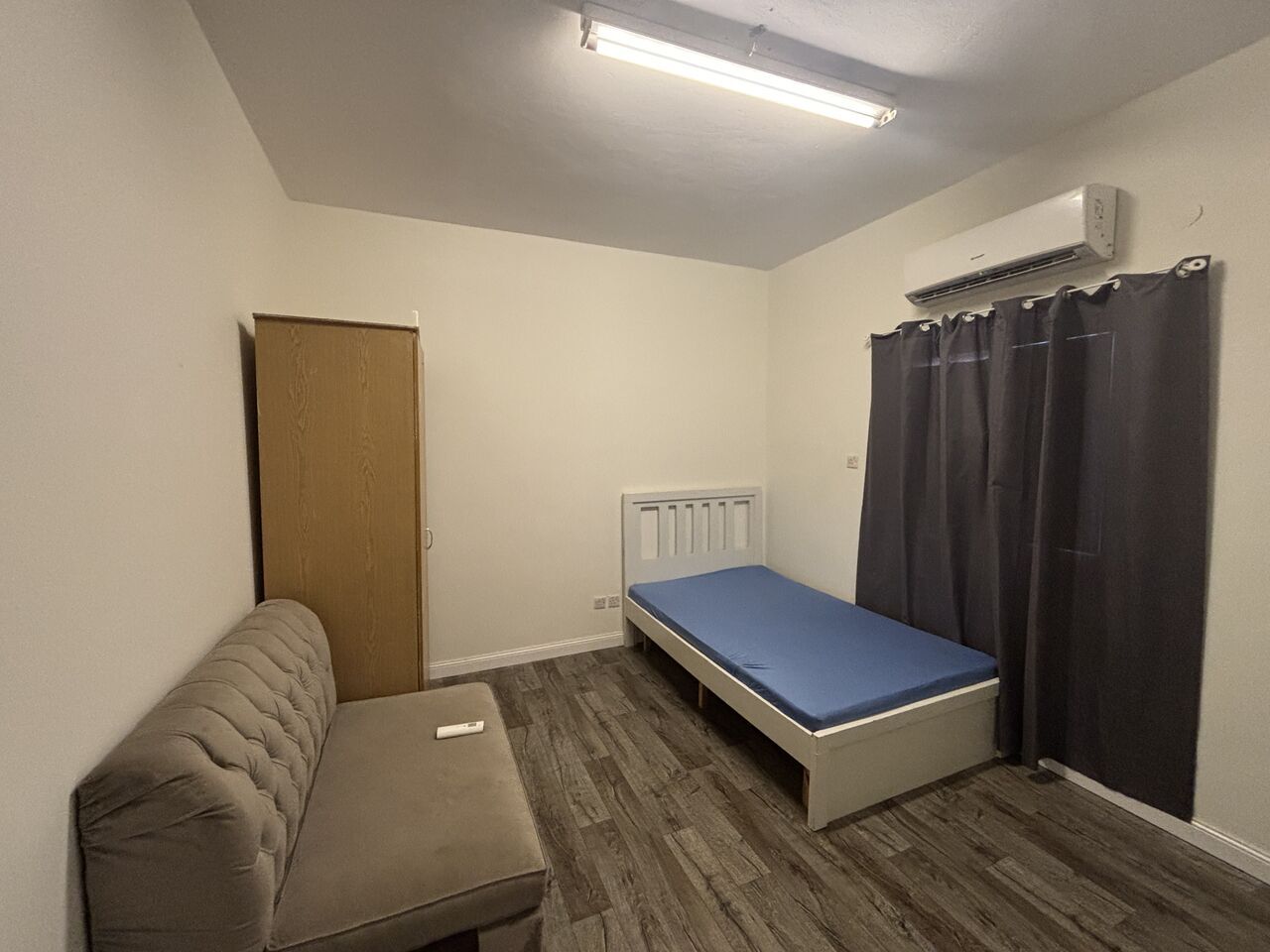 Al Wizarat, Apartments, Flats, Houses & Villas, SAR 1500/month,  Furnished,  1 BR,  Furnished Room For Rent &ndash; Al Wazarat (near GOSI Metro)