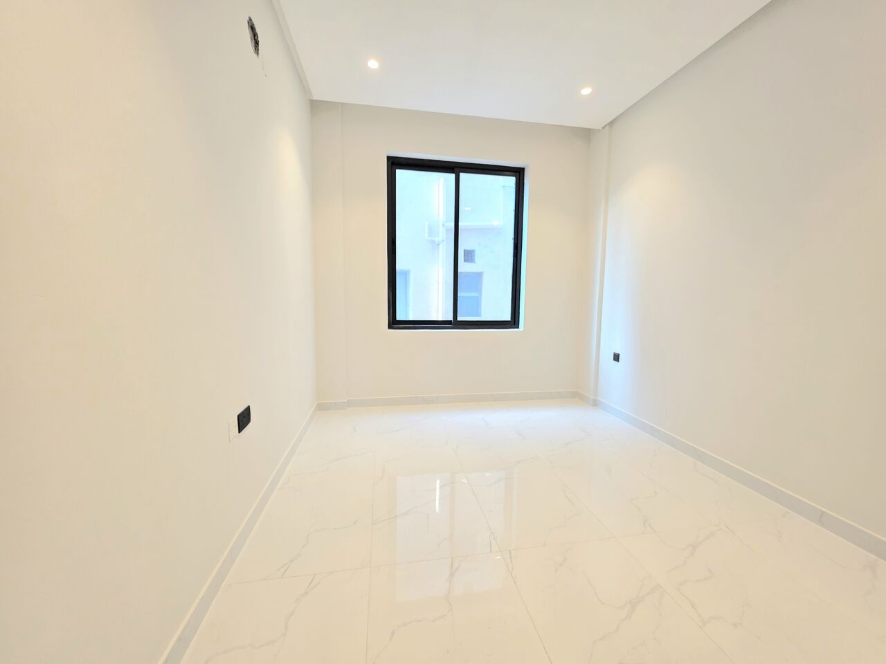 Segaya, Apartments, Flats, Houses & Villas, BHD 330/month,  3 BR,  Spacious  3 Bedroom Semi Furnished Brand New Apartment For Rent.