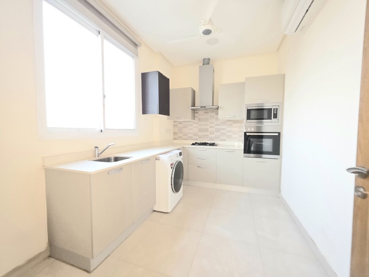 Segaya, Apartments, Flats, Houses & Villas, BHD 250/month,  2 BR,  Spacious  2 Bedroom Semi Furnished Apartment For Rent.