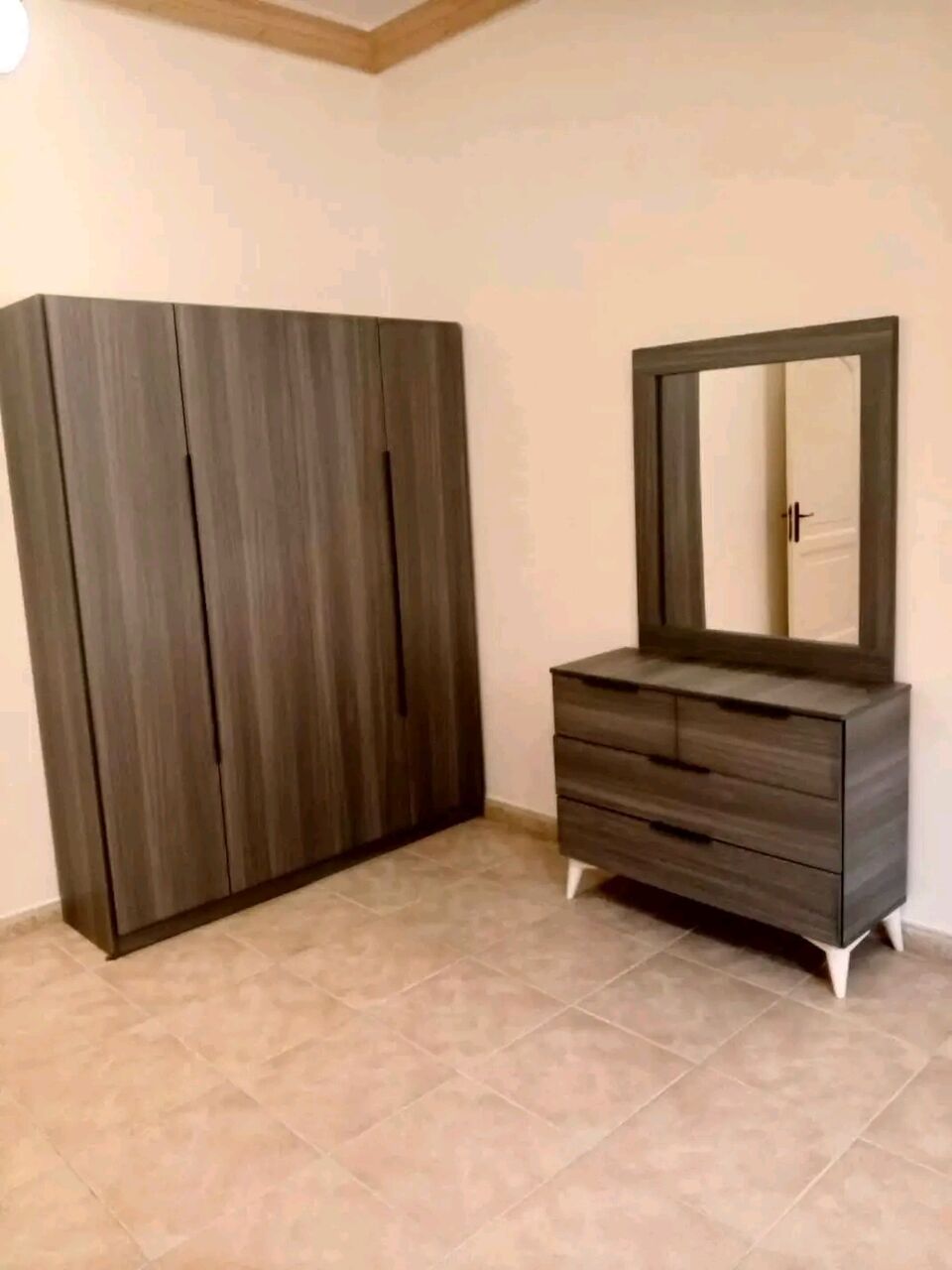 Jeddah, Furniture, SAR 5,  New Classic Cupboard Available At Affordable Price