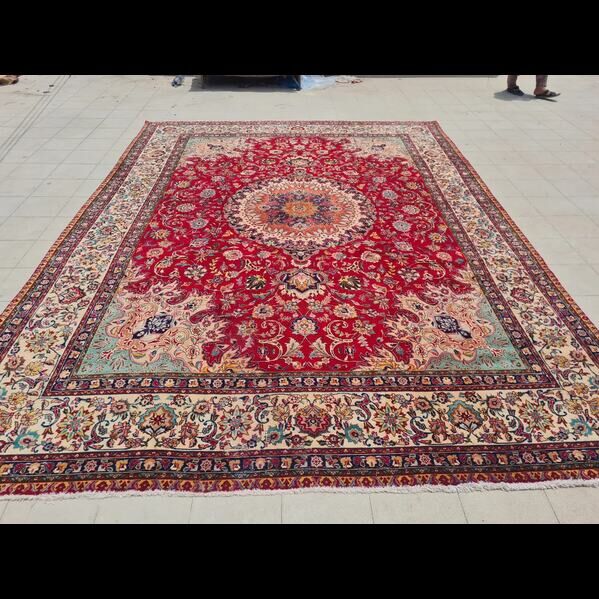 New York, Clothing & Accessories, USD 1975,  Hand Knotted Persian Rug | Vintage Wool Area Rug