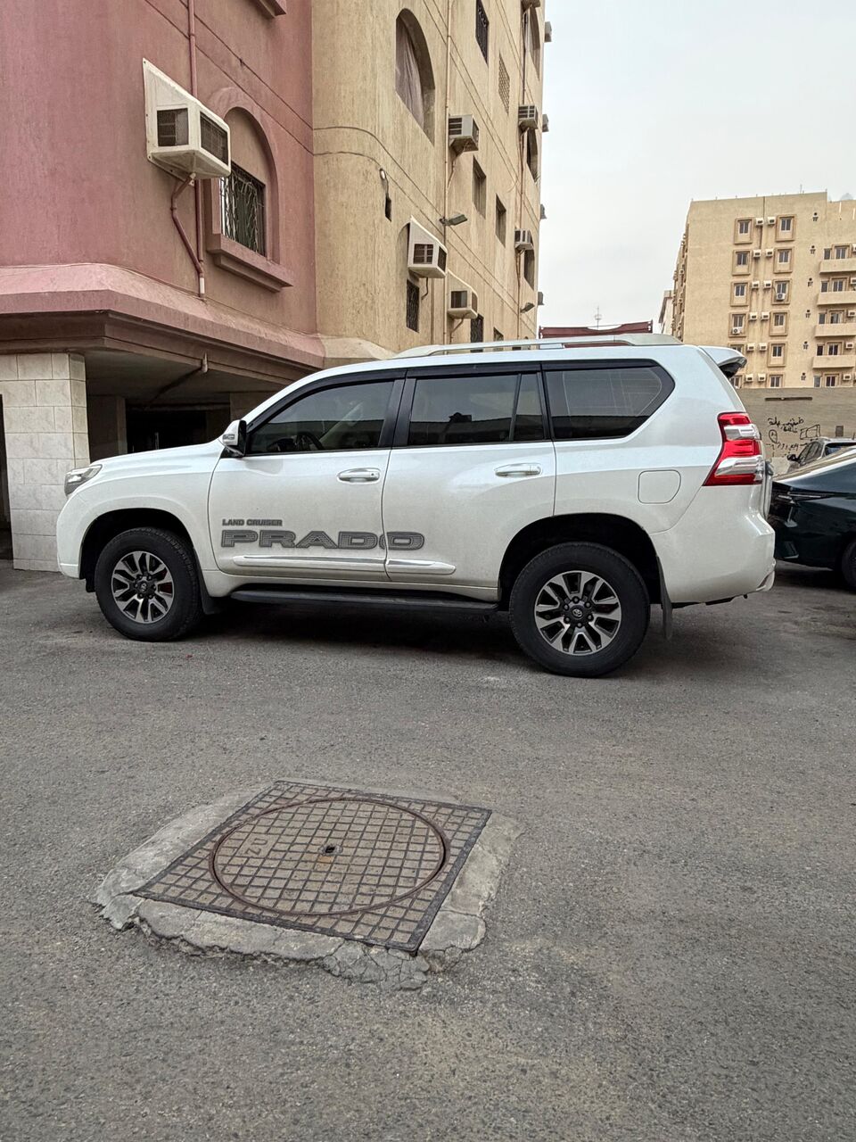 Jeddah, Vehicles, Cars & Trucks , SAR 76000,  2015, Toyota Prado,  2015,  Automatic,  240 KM,  Toyota Prado TXL , 4 Cylinder
