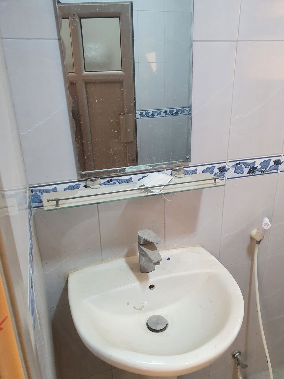 Tubli, Apartments, Flats, Houses & Villas, BHD 150/month,  For Rent Flat With Ewa 150 / In Roof