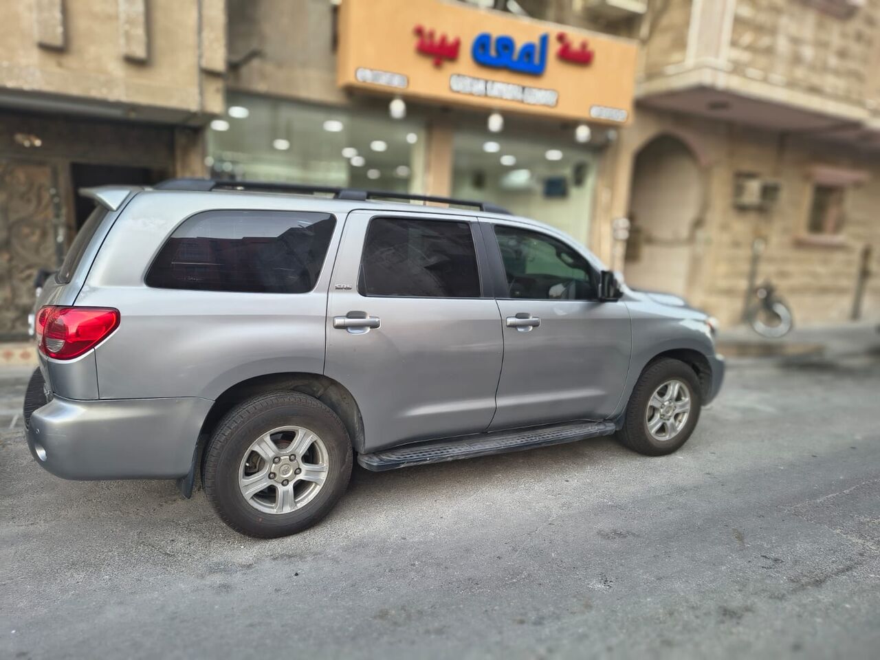 Dammam, Vehicles, Cars & Trucks , SAR 29000,  Toyota Sequoia,  2011,  Automatic,  650000 KM,  Sequoia For Sale 29000