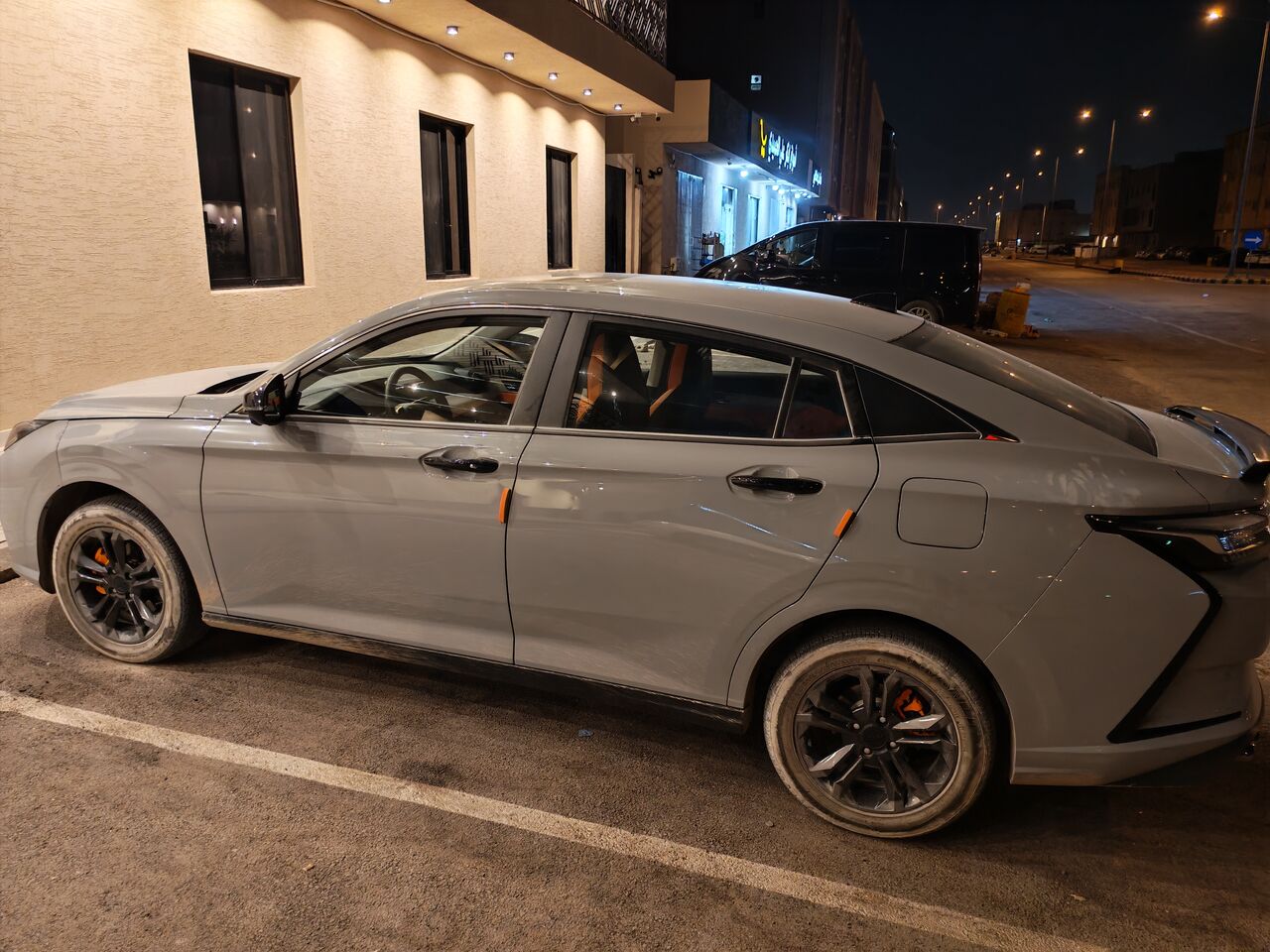 Dhahrat Laban, Vehicles, Cars & Trucks , Dongfeng Shine E2,  2025,  Automatic,  24500 KM,   Car With Sunroof Shine E2   -Lease Transfer