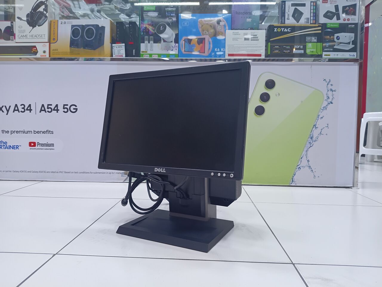 Riffa, Computers, BHD 48,  DELL OptiPlex 3 IN 1 Intel Core I5 8GB RAM 120GB SSD 19" HD Monitor Wi-Fi USB GIFT 48 BD