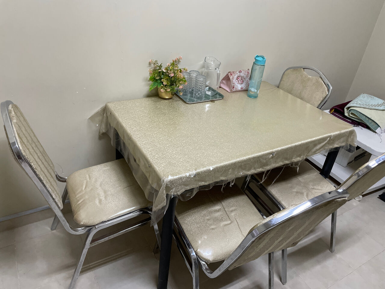 Al Jubail Al Balad, Furniture, SAR 300,  Complete Dining Set &ndash; Table + 4 Chairs 300 Fix Price