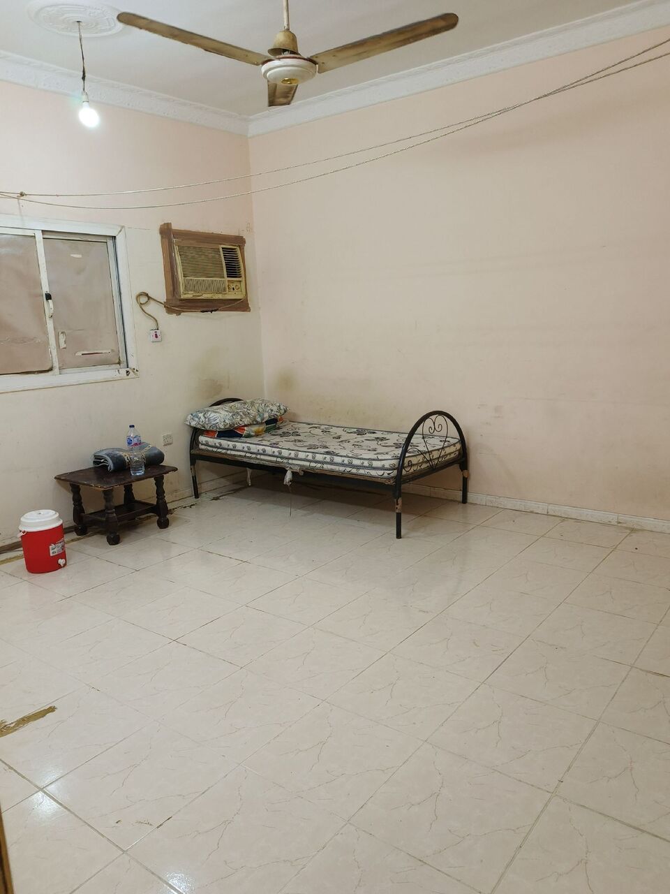 Jeddah, Rooms for Rent, SAR 800/null,  Furnished,  One Room Available In 2BHK Flat