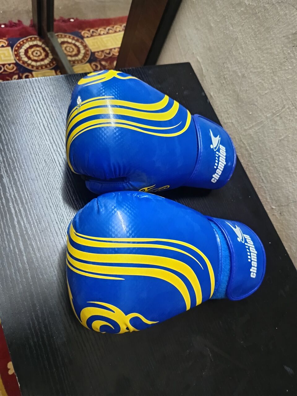 Riyadh, Sporting Goods, SAR 200,  🥊 BOXING SET FOR SALE – USED 🔥 Punching Bag + Boxing Gloves 🔥