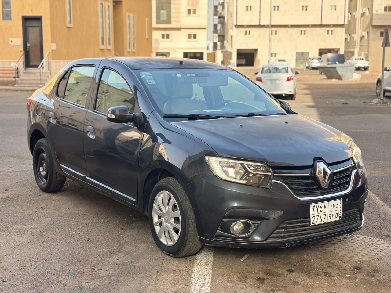 Riyadh, Vehicles, Cars & Trucks , SAR 20000,  Renault Symbol,  2021,  Automatic,  101000 KM,  Dark Gray Color, Valid Pass And Registration.
