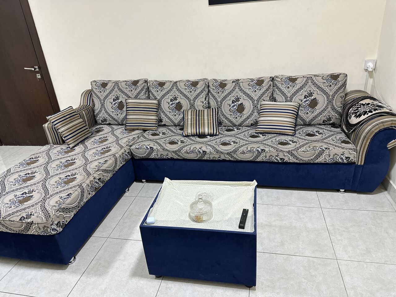 Manama, Furniture, BHD 55,  Sofa And Central Table For Sell