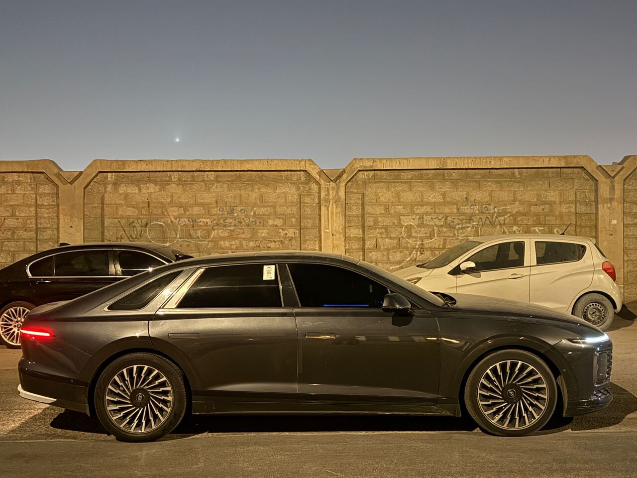 Riyadh, Vehicles, Cars & Trucks , SAR 125000,  Hyundai Azera,  2025,  Automatic,  31000 KM,   Calligraphy Full Option
