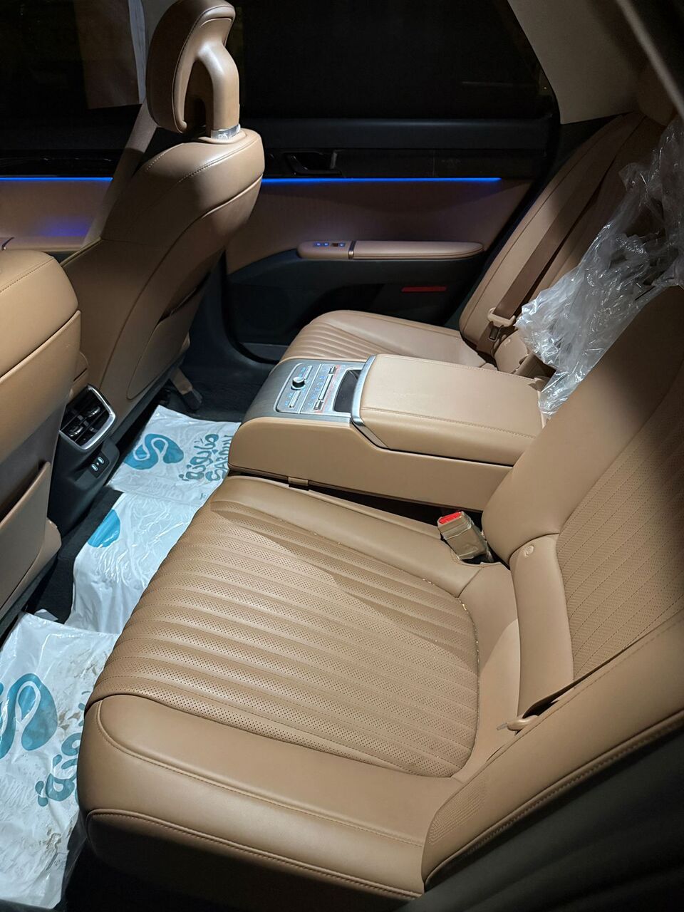 Riyadh, Vehicles, Cars & Trucks , SAR 125000,  Hyundai Azera,  2025,  Automatic,  31000 KM,   Calligraphy Full Option