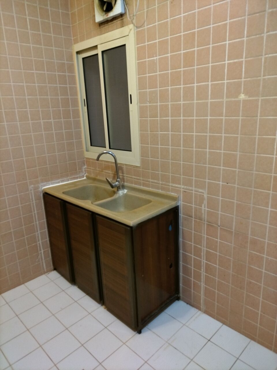 Khobar, Apartments, Flats, Houses & Villas, SAR 18000/year,  2 BR,  Family Apartment For Rent (Two Rooms, Hall, Bathrooms, Kitchen, First Floor