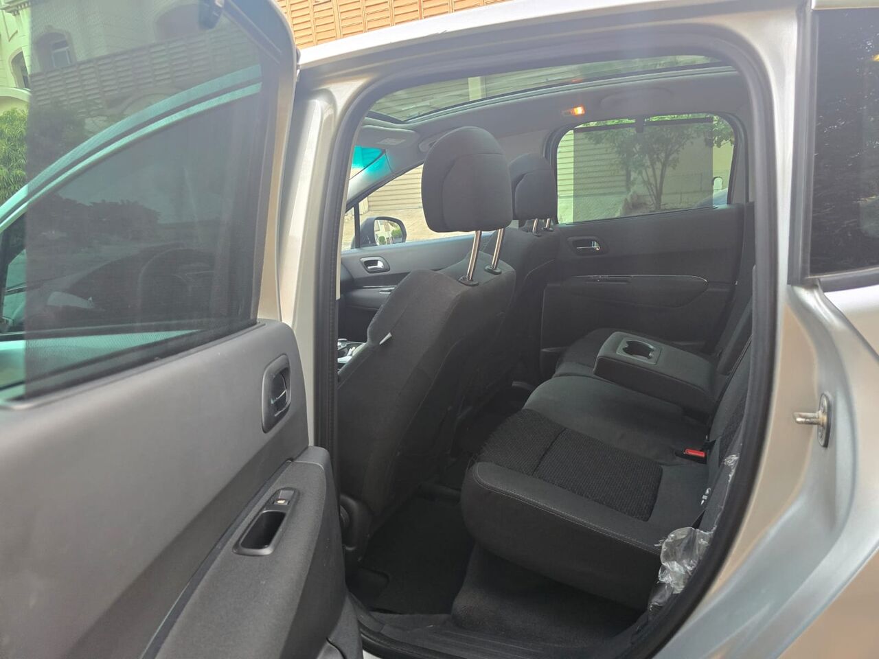 Jeddah, Vehicles, Cars & Trucks , SAR 24000,  Peugeot 3008,  2016,  Automatic,  102000 KM,  Peugeot Panoramic Roof No Accidents