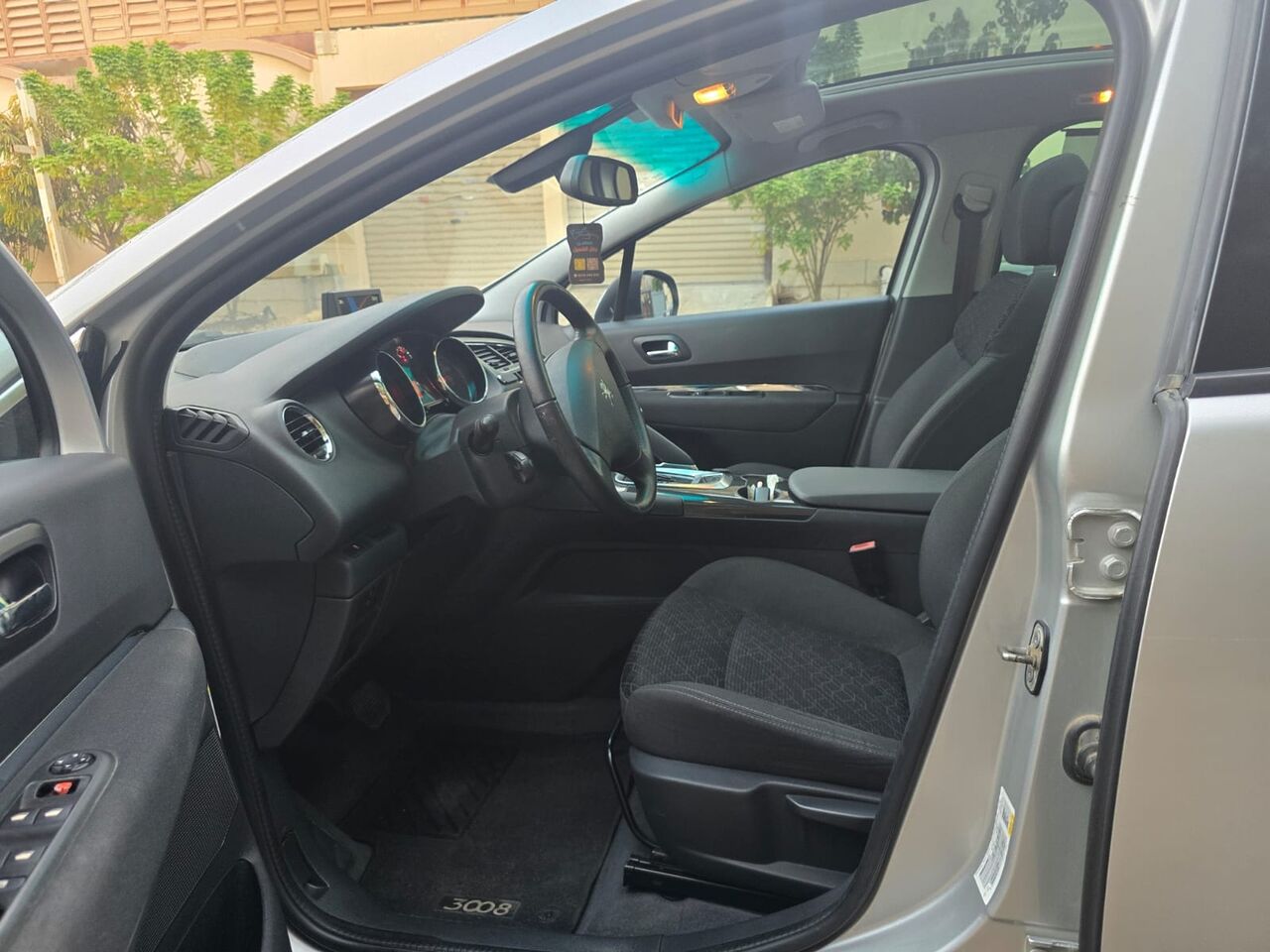 Jeddah, Vehicles, Cars & Trucks , SAR 24000,  Peugeot 3008,  2016,  Automatic,  102000 KM,  Peugeot Panoramic Roof No Accidents