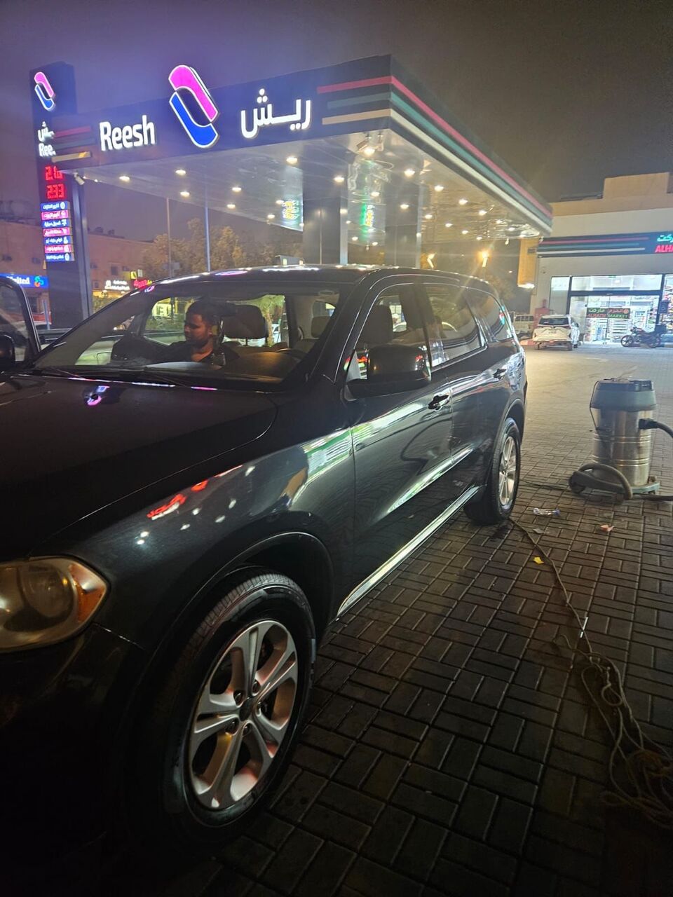 Riyadh, Vehicles, Cars & Trucks , SAR 17000,  Dodge Durango,  2013,  Automatic,  365000 KM,   SXT 4x4