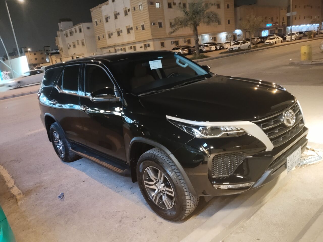 Riyadh, Vehicles, Cars & Trucks , Toyota Fortuner,  2025,  Automatic,  80000 KM,  I Have  In Installments Plan If Someone Interested Plz Send Me Msg