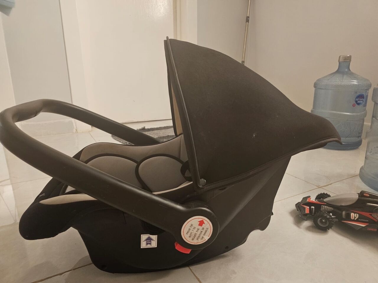 Riyadh, Baby & Kid Stuff, SAR 100,  Baby Infant Car Seat / Carrier &ndash; R For Rabbit &ndash; Good Condition