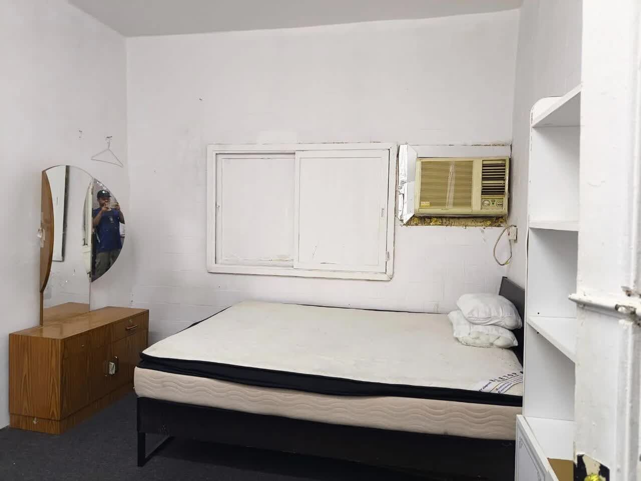 Al Wizarat, Apts/Flats Wanted, SAR 2000/month,  2 BR,  Family Flat For Rent