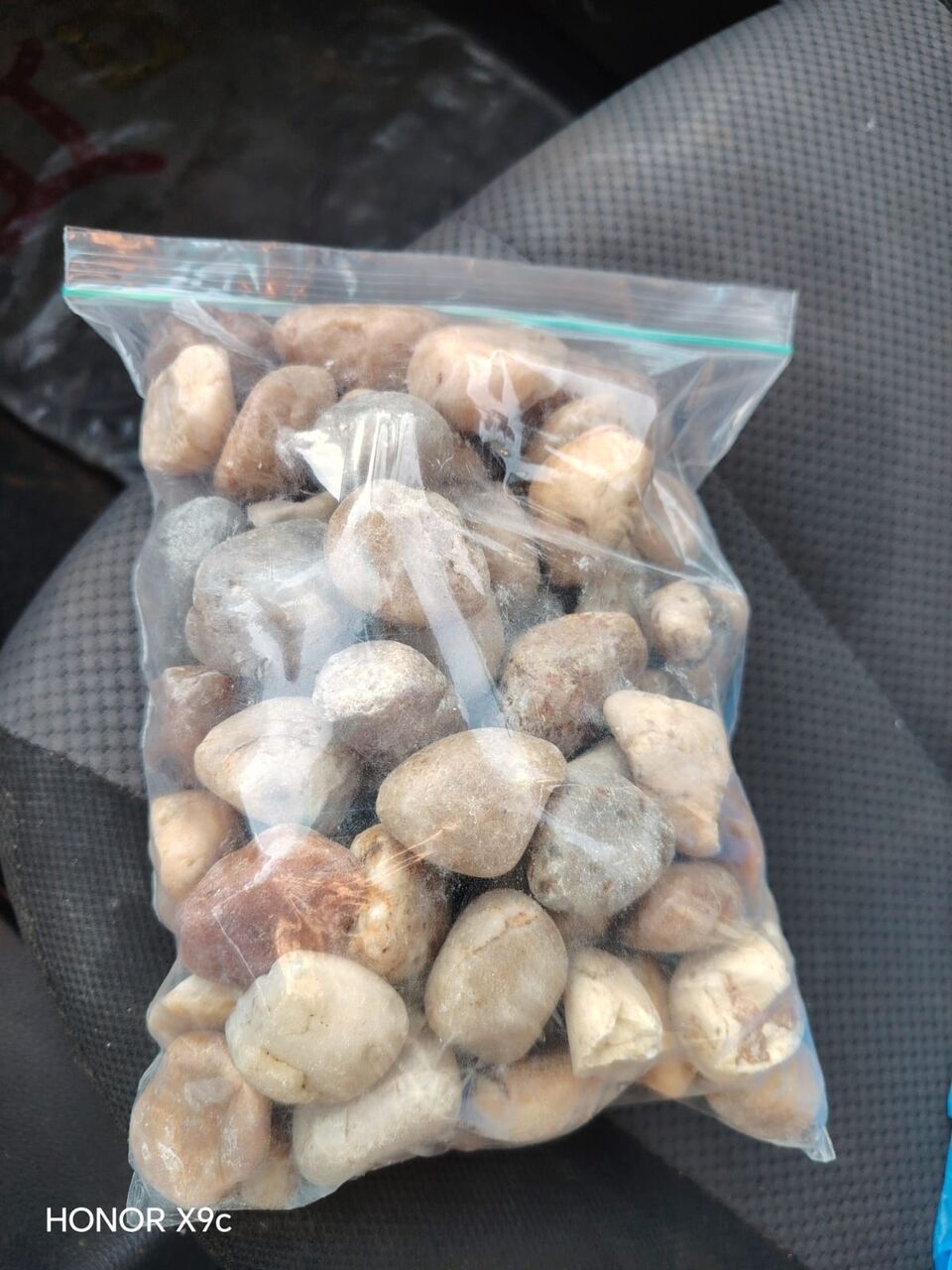 Riyadh, Materials, We Would Like To Sell  Pebble Stone Size Dia40mmx50mm (Qty 125 Ton)