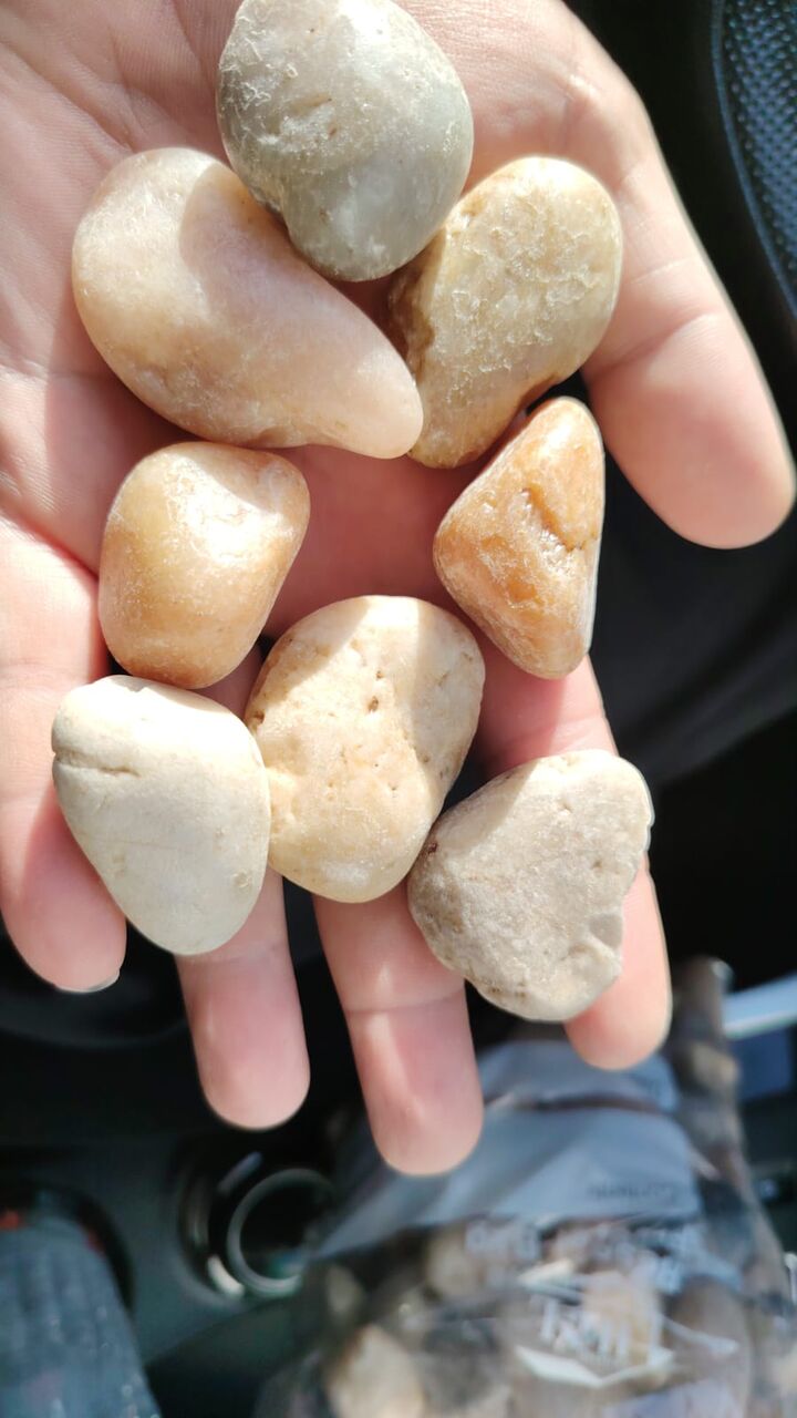 Riyadh, Materials, We Would Like To Sell  Pebble Stone Size Dia40mmx50mm (Qty 125 Ton)