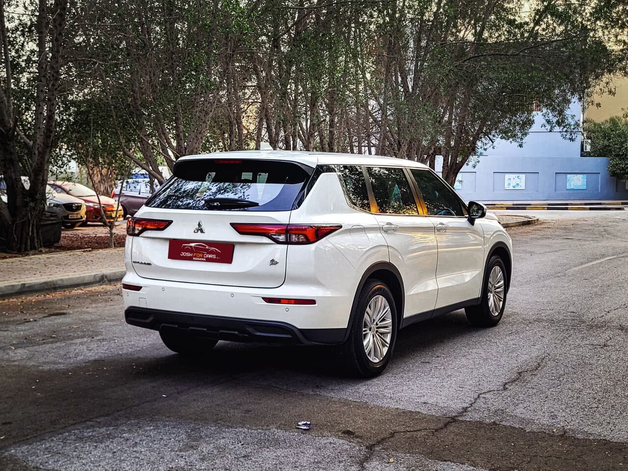 Manama, Vehicles, Cars & Trucks , BHD 1,  Mitsubishi Outlander,  2023,  Automatic,  55000 KM,  SINGLE OWNER UNDER WARRANTY