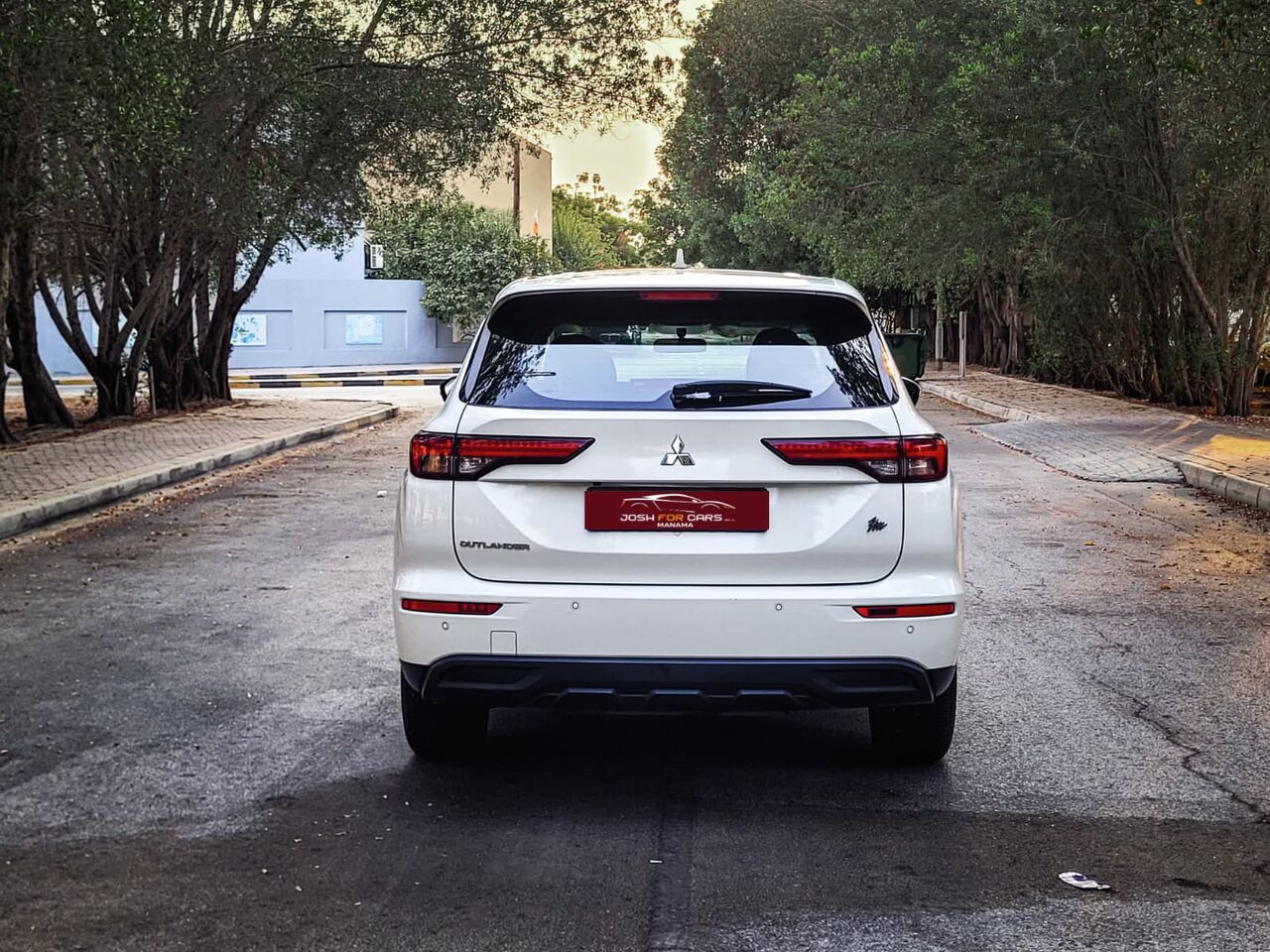 Manama, Vehicles, Cars & Trucks , BHD 1,  Mitsubishi Outlander,  2023,  Automatic,  55000 KM,  SINGLE OWNER UNDER WARRANTY